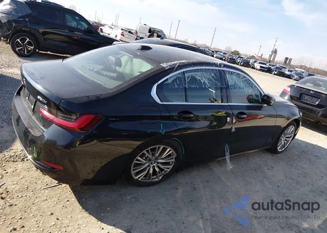 2024 BMW 330I xDrive z USA, uszkodzony, nr VIN 3MW89FF00R8E43588